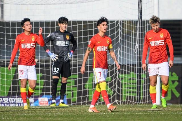 天天盈球直播-揭秘广州3将接近三镇：长期考察埋伏笔 打包成关键