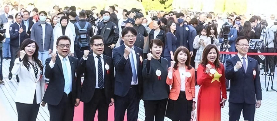 天天盈球官网-民众党团大换血，新任总召竟是统派？黄国昌表态，郑丽文布局稳了