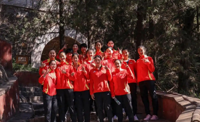 天天盈球直播-无缘集训，女排离队8人曝光，3接应+4主攻+1副攻，朱婷在列|中国女排|赵勇|刁琳宇|王梦洁|联赛_新浪体育_新浪新闻